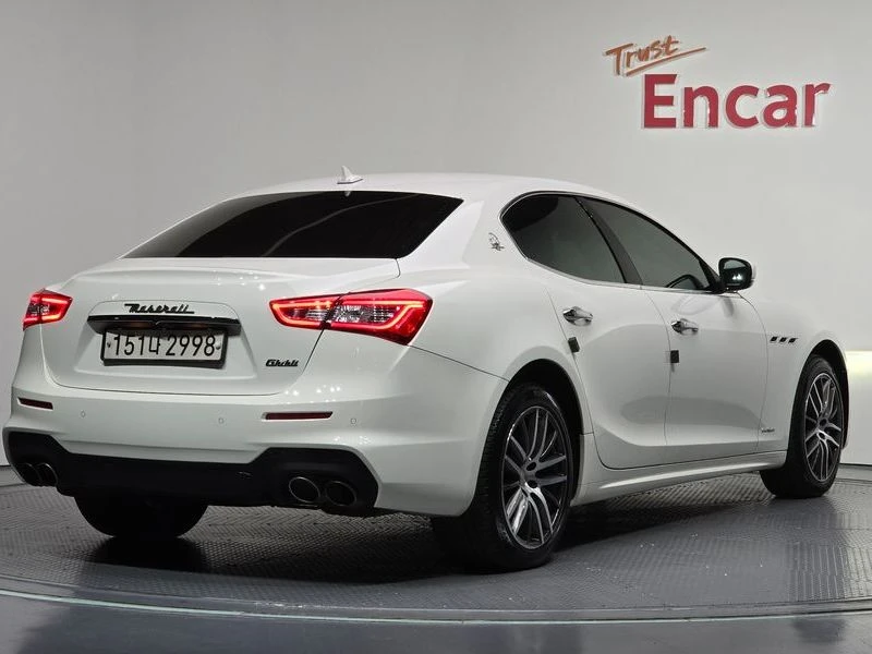 Maserati Ghibli КРАЙНА ЦЕНА: 20429 EUR !!!РЕАЛНА КРАЙНА ЦЕНА!!!, снимка 2 - Автомобили и джипове - 55968558