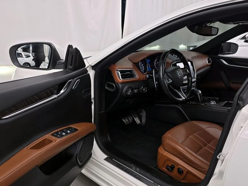 Maserati Ghibli КРАЙНА ЦЕНА: 20429 EUR !!!РЕАЛНА КРАЙНА ЦЕНА!!!, снимка 10 - Автомобили и джипове - 55968558