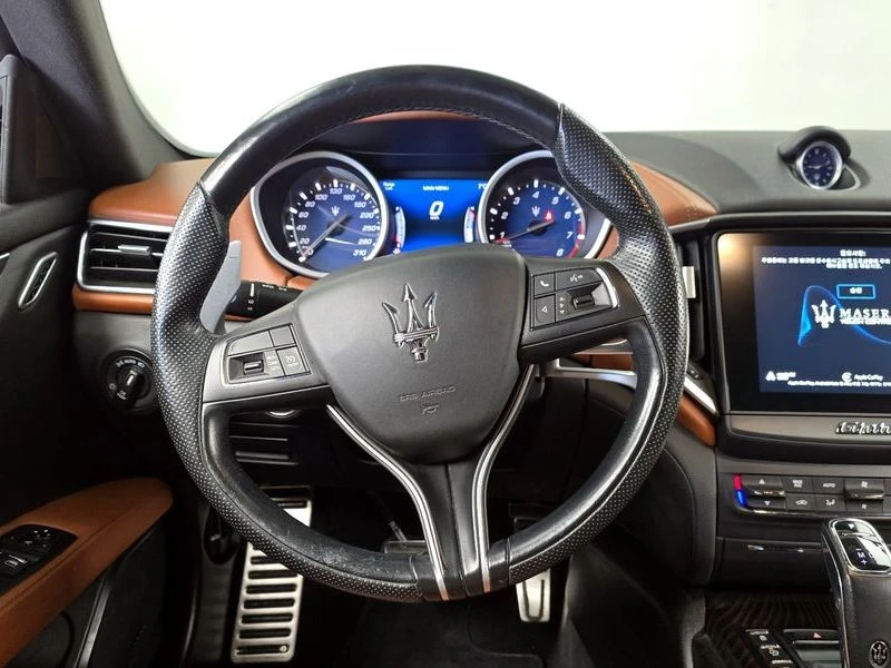 Maserati Ghibli КРАЙНА ЦЕНА: 20429 EUR !!!РЕАЛНА КРАЙНА ЦЕНА!!!, снимка 13 - Автомобили и джипове - 55968558