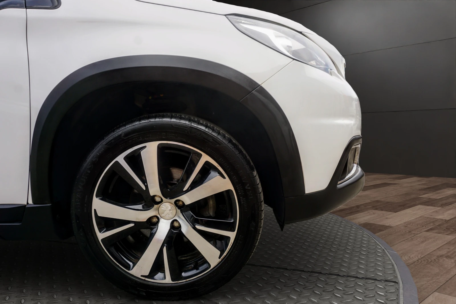 Peugeot 2008 1.2i PURETECH  ALLURE , снимка 14 - Автомобили и джипове - 37785859