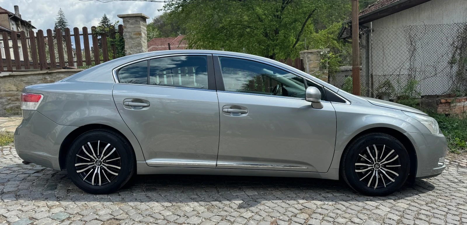 Toyota Avensis 2.0 D4-D  - изображение 8