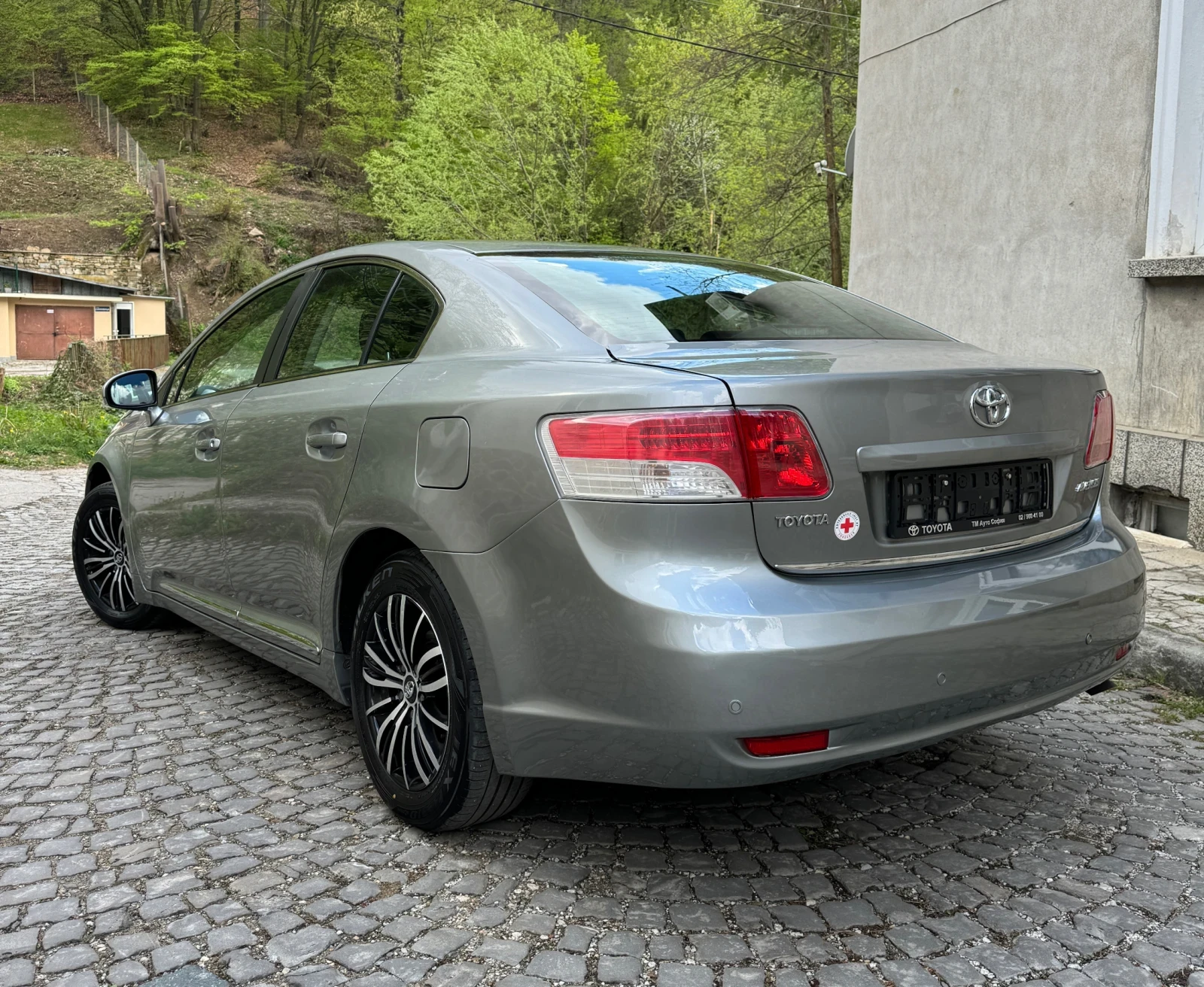 Toyota Avensis 2.0 D4-D  - изображение 4