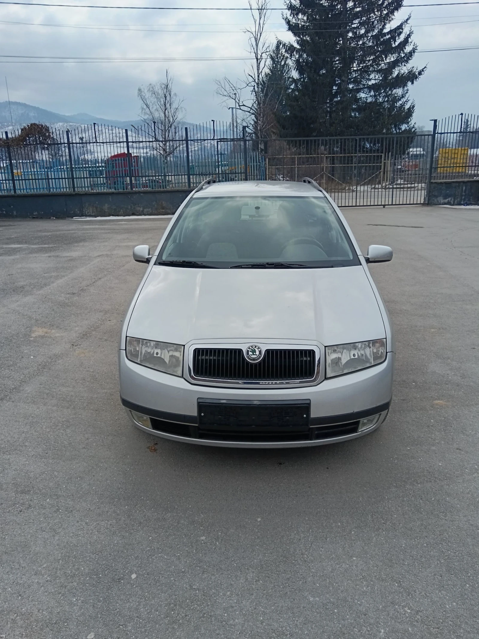 Skoda Fabia 1.4TDI КЛИМАТИК  - изображение 3