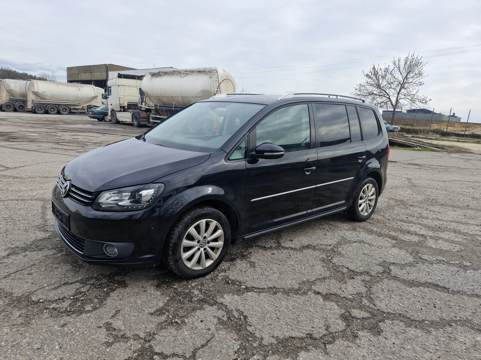 VW Touran 2.0 TDI HIGHLINE