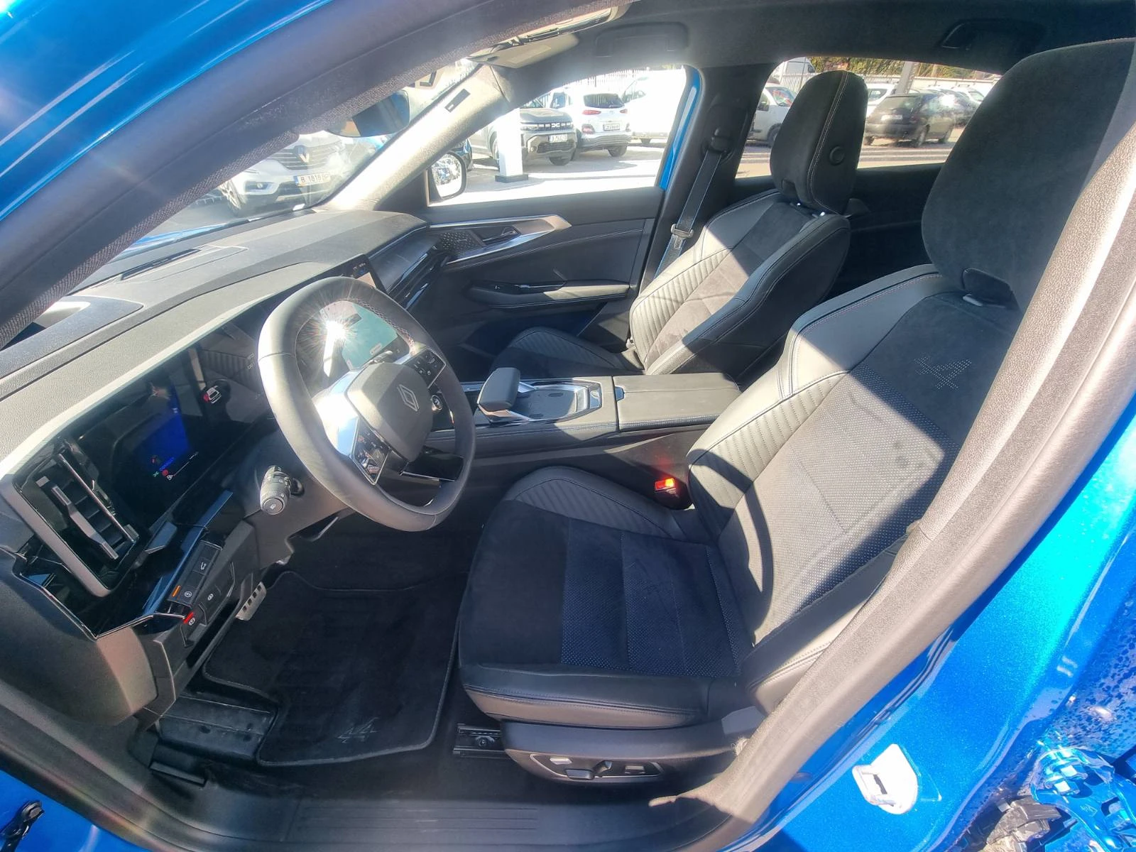 Renault Rafale E-tech Plug-in hybrid | Mobile.bg   11