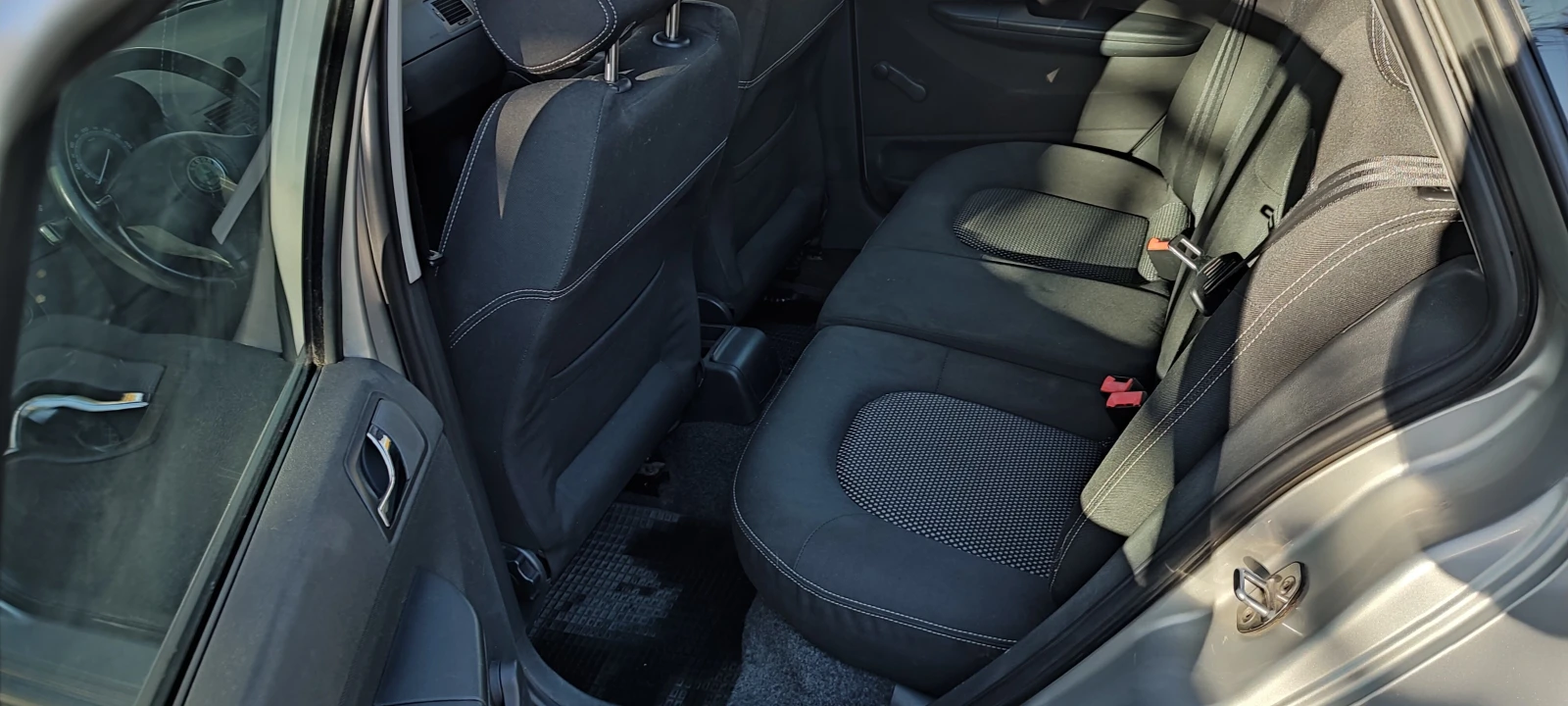 Skoda Fabia  - изображение 10