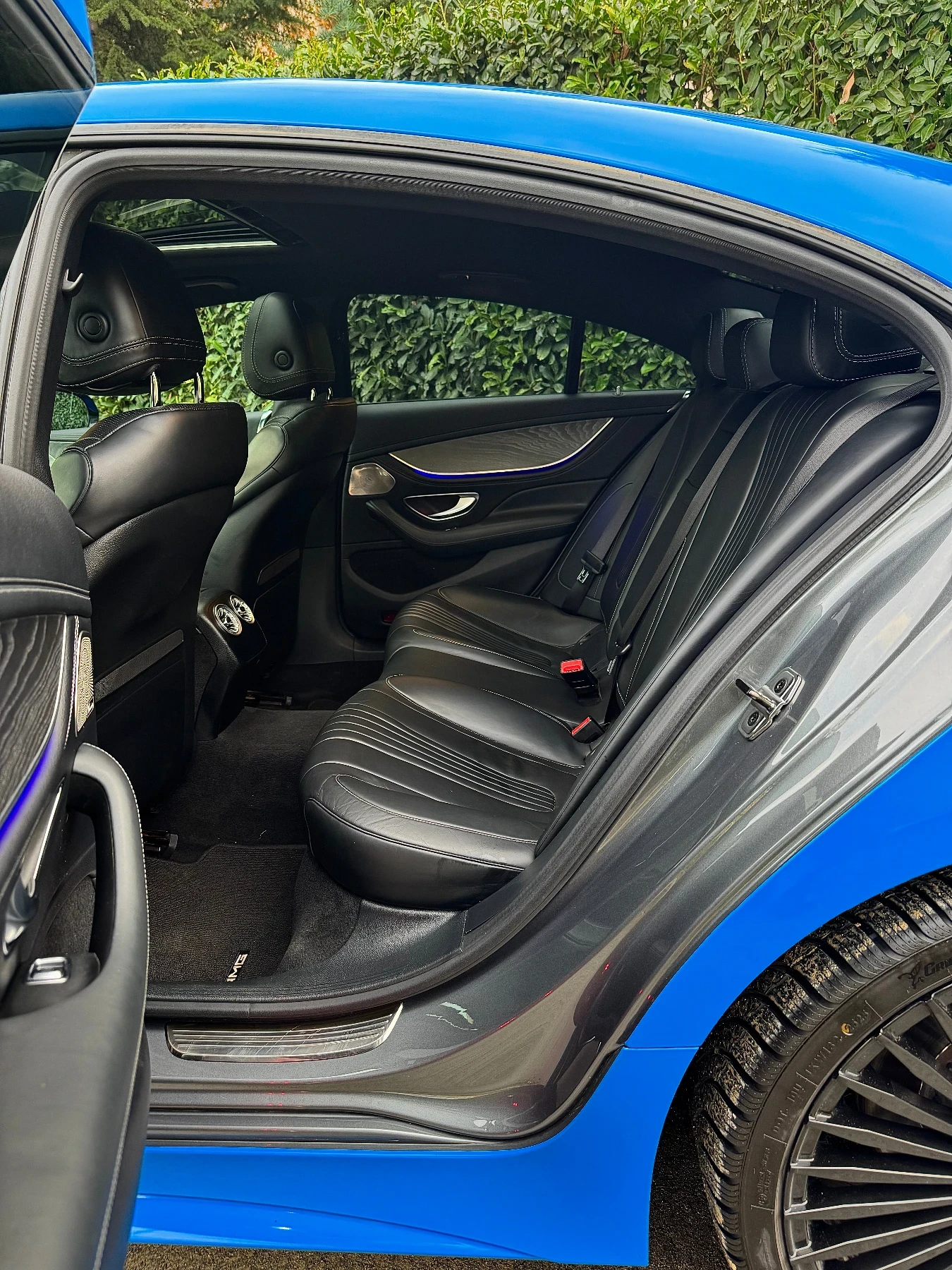 Mercedes-Benz CLS 350 CDI 4matic AMG Обдухване Distronic KeylessGo  - изображение 7