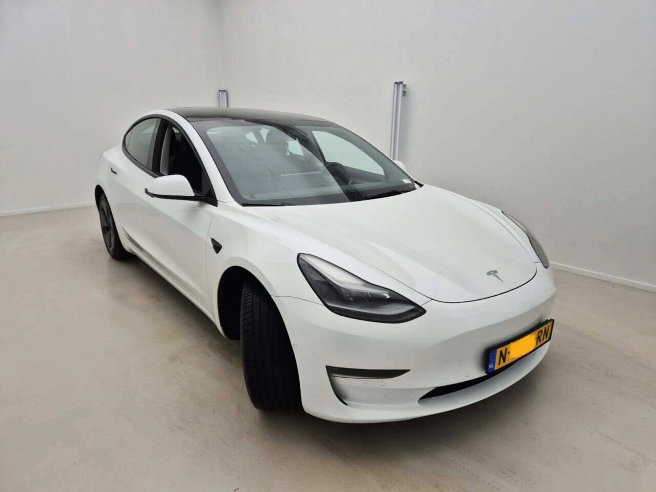 Tesla Model 3 LONG RANGE AWD | Mobile.bg   1