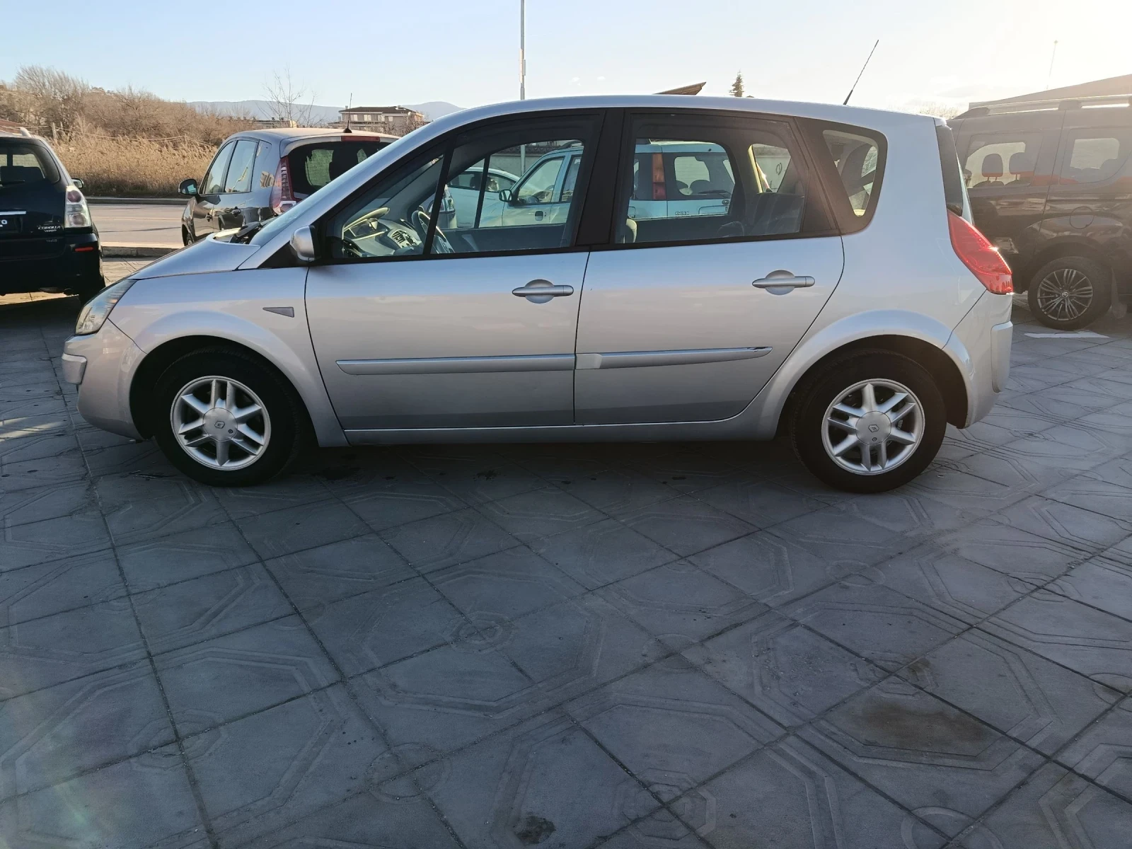 Renault Scenic 1.6 БЕНЗИН ГАЗ  - изображение 2