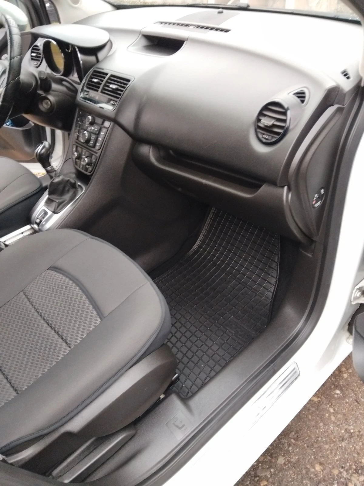 Opel Meriva  - изображение 9