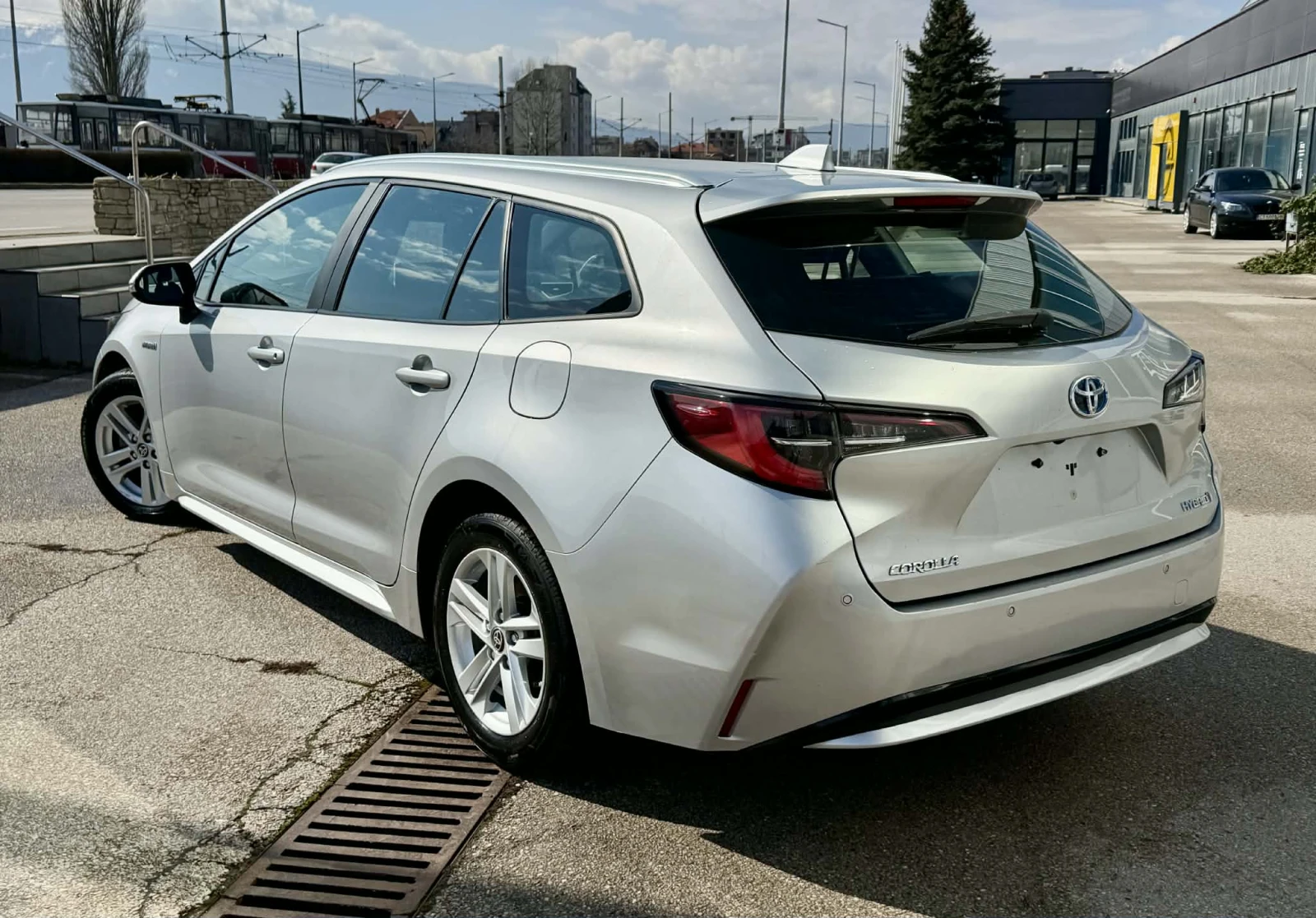 Toyota Corolla ГАРАНЦИОННА /1.8 FULL HYBRID HSD, снимка 6 - Автомобили и джипове - 53798225