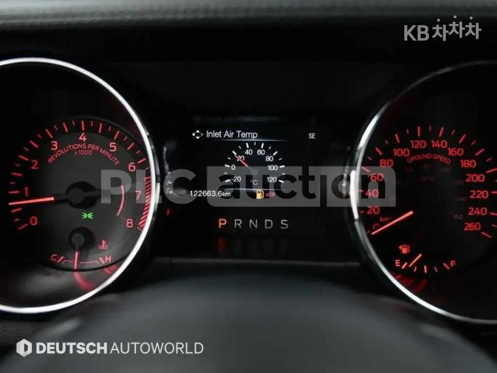 Ford Mustang 2.3 ECOBOOST* КОЖА* ПОДГРЕВИ* ОБДУХВАНЕ* НАВИГАЦИЯ, снимка 12 - Автомобили и джипове - 53988560