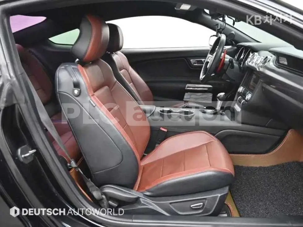 Ford Mustang 2.3 ECOBOOST* КОЖА* ПОДГРЕВИ* ОБДУХВАНЕ* НАВИГАЦИЯ, снимка 9 - Автомобили и джипове - 53988560