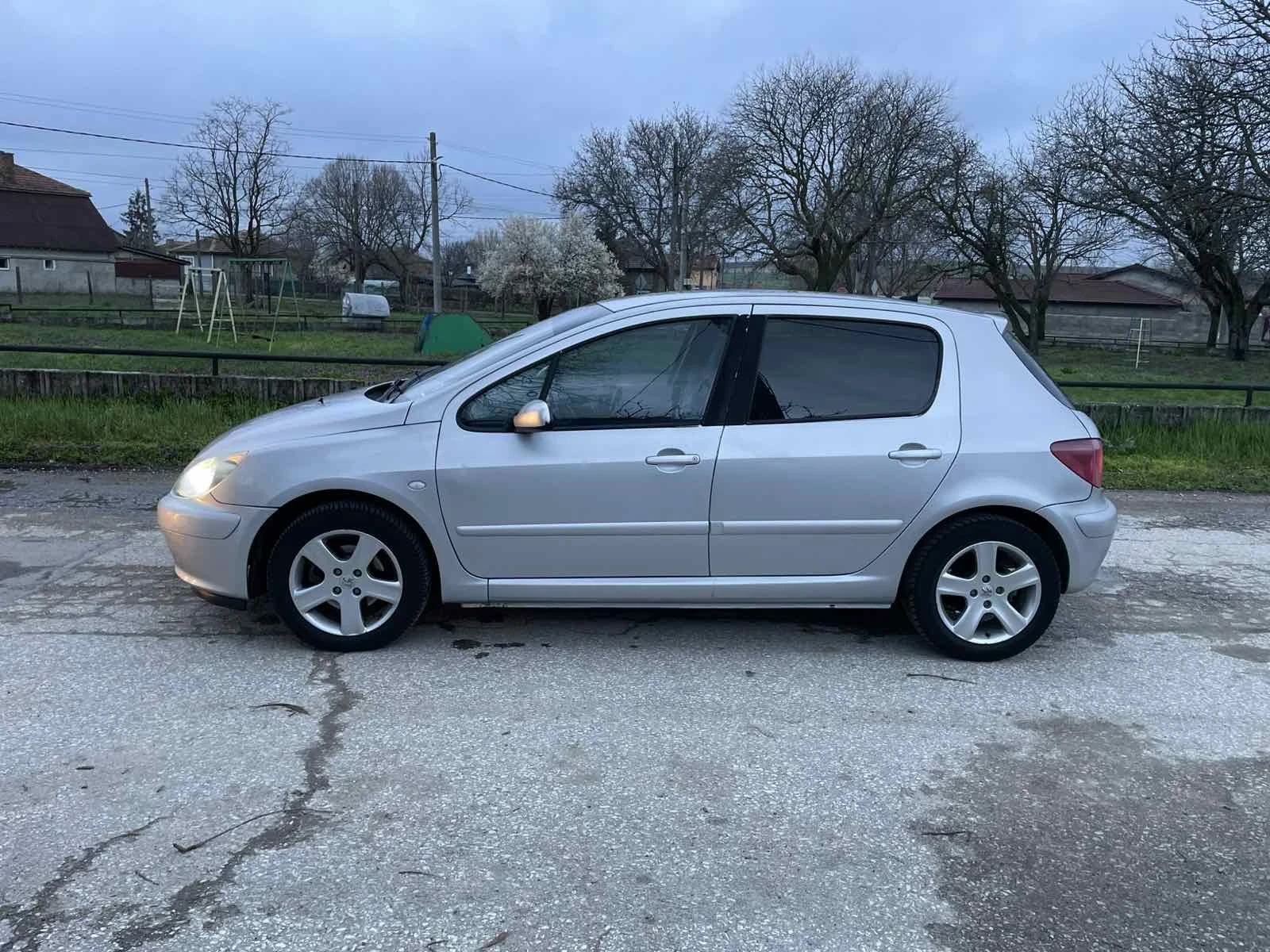 Peugeot 307 2.0HDi, снимка 7 - Автомобили и джипове - 54074127