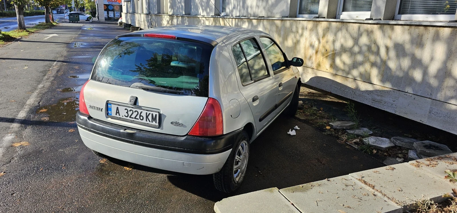 Renault Clio 1, 2- 58кс., снимка 3 - Автомобили и джипове - 54732034