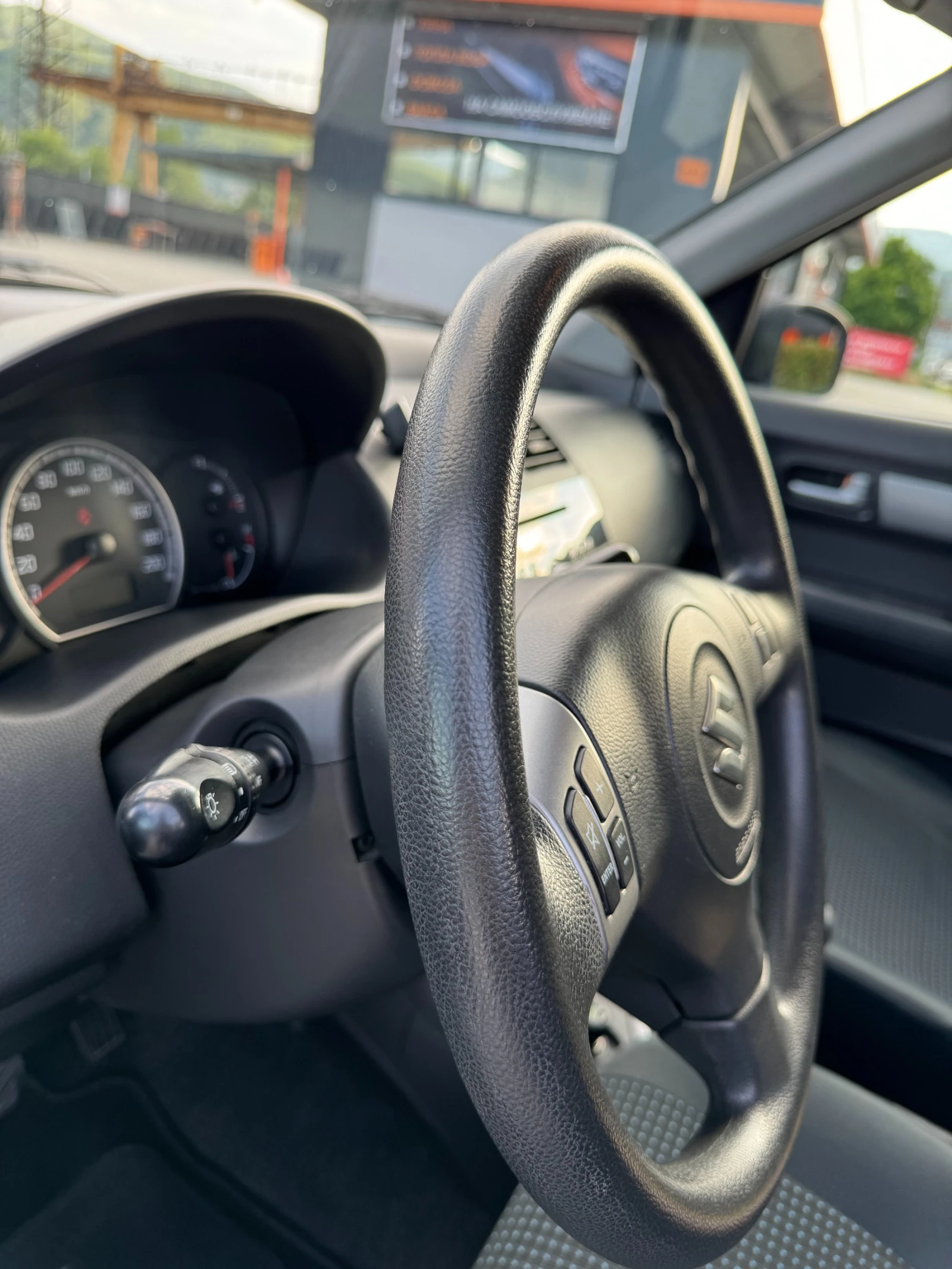 Suzuki Swift, снимка 11 - Автомобили и джипове - 54826972