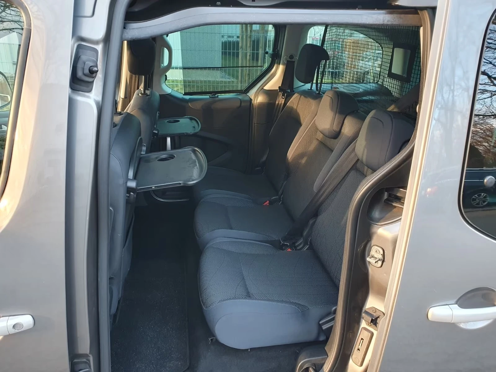 Peugeot Partner Tepee, снимка 17 - Автомобили и джипове - 55187255