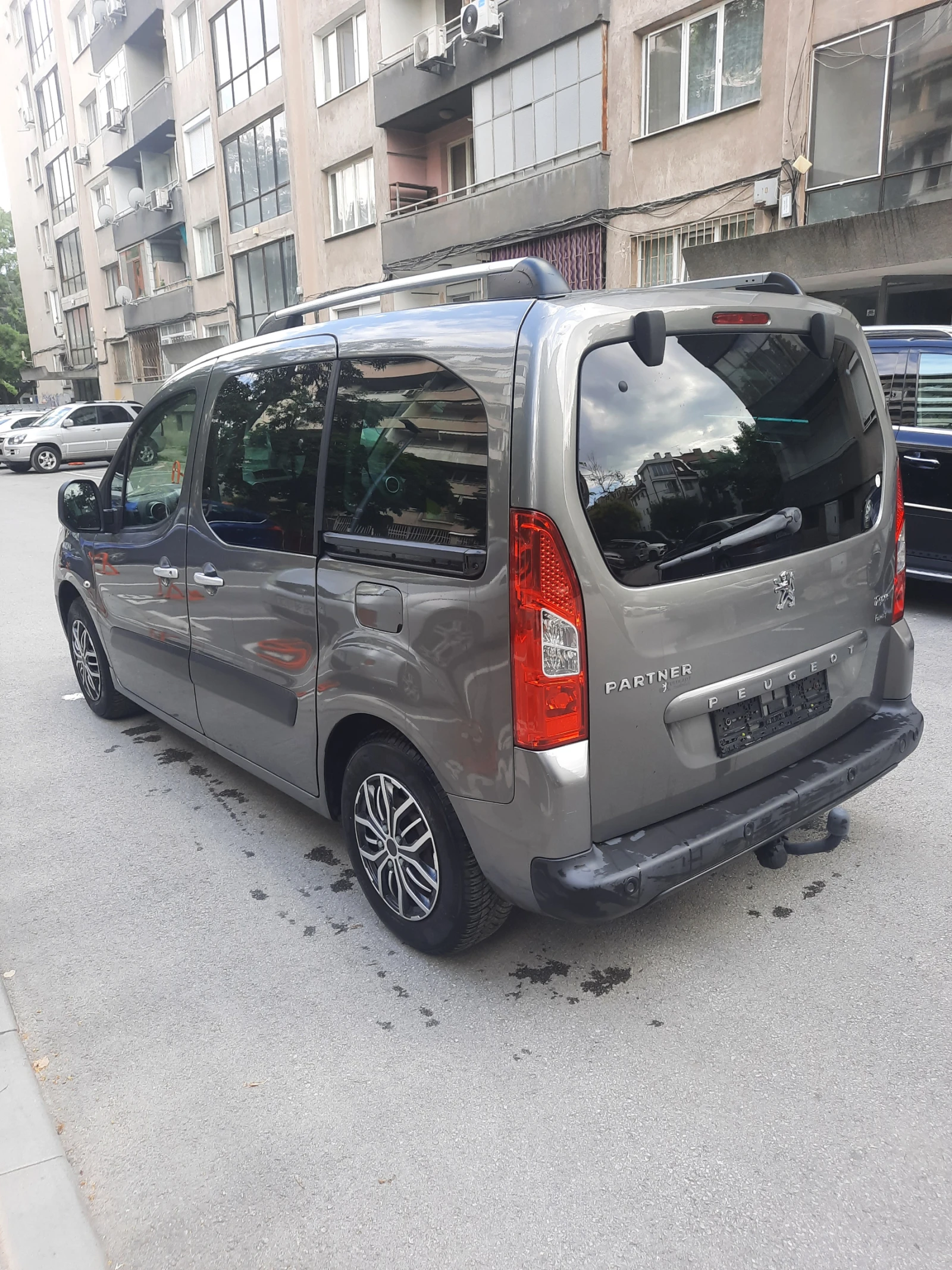 Peugeot Partner Tepee, снимка 9 - Автомобили и джипове - 55187255