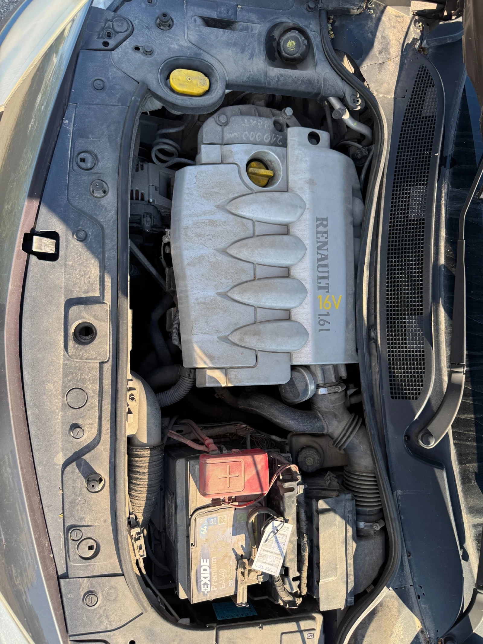 Renault Megane 1.6, снимка 3 - Автомобили и джипове - 55192716