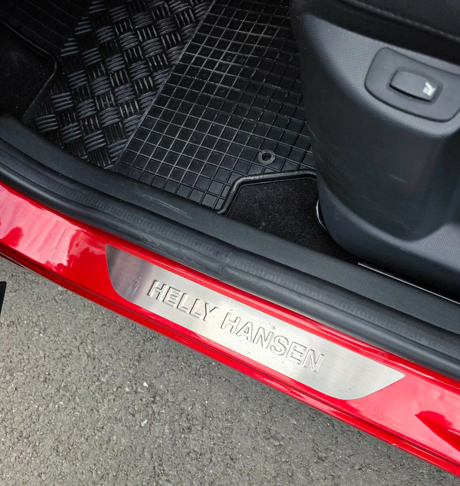 Renault Captur HELLY HANSEN, снимка 5 - Автомобили и джипове - 55578725