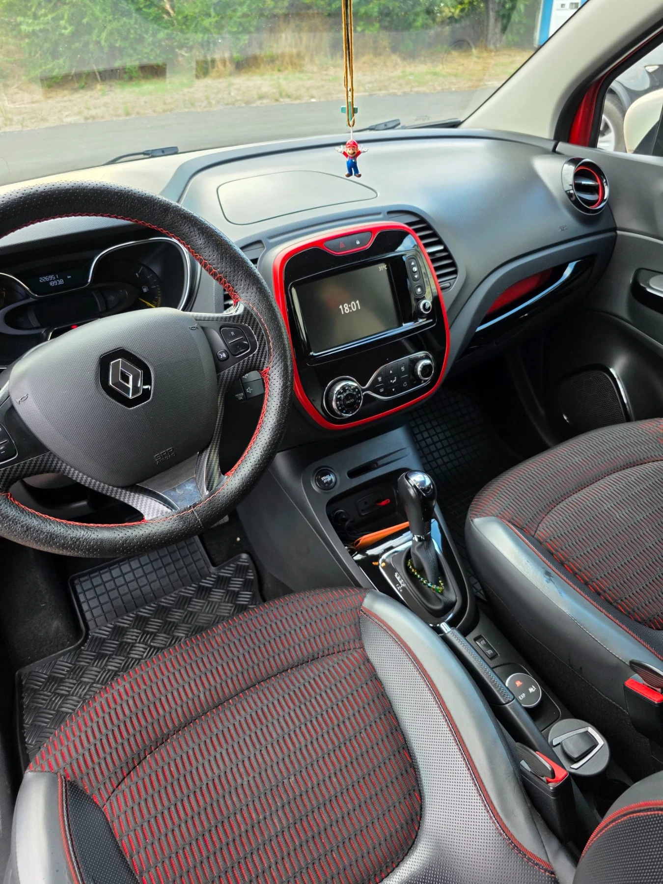 Renault Captur HELLY HANSEN, снимка 6 - Автомобили и джипове - 55578725