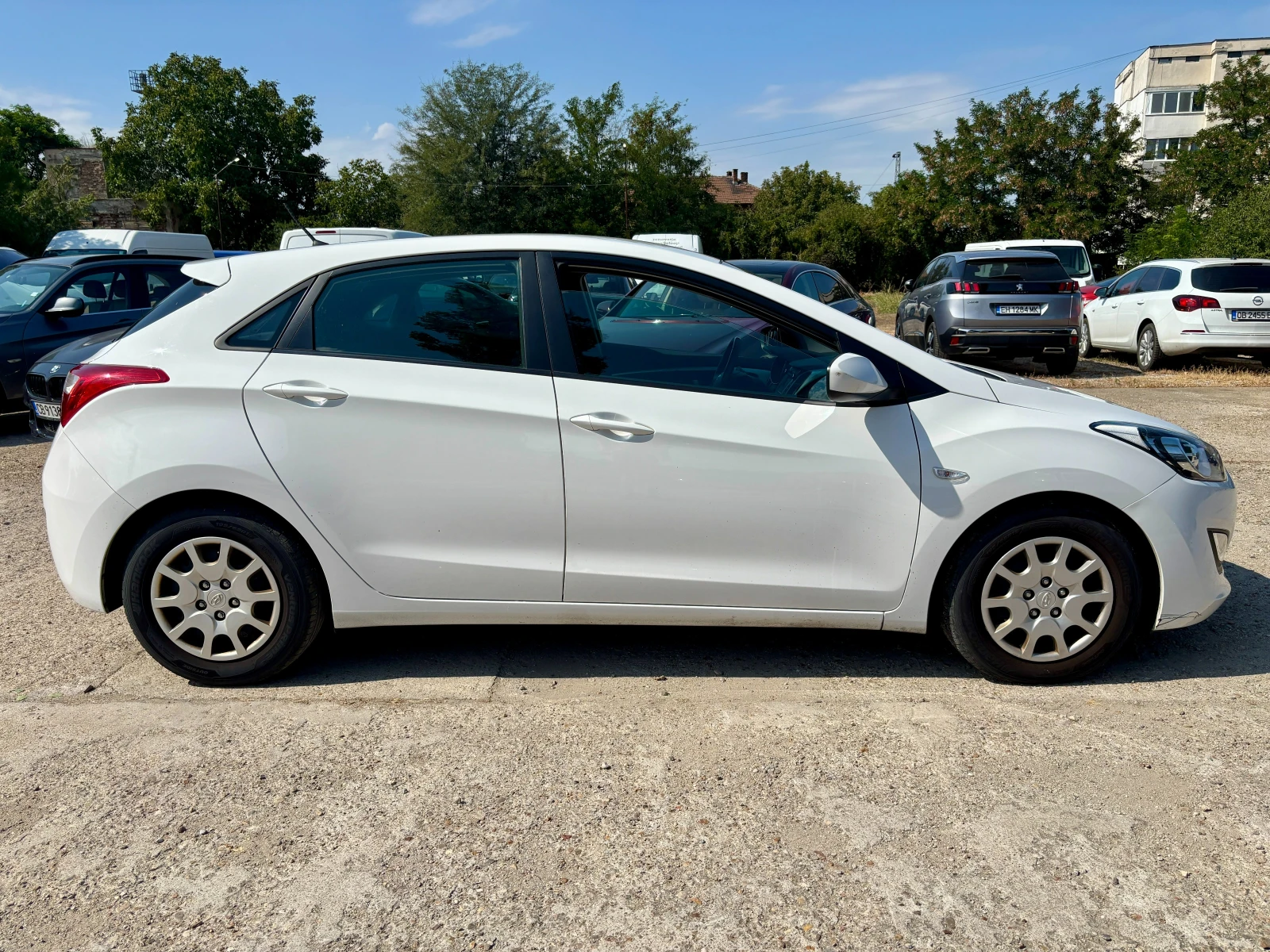 Hyundai I30 1.6 CRDI 128 к.с , снимка 2 - Автомобили и джипове - 55655471