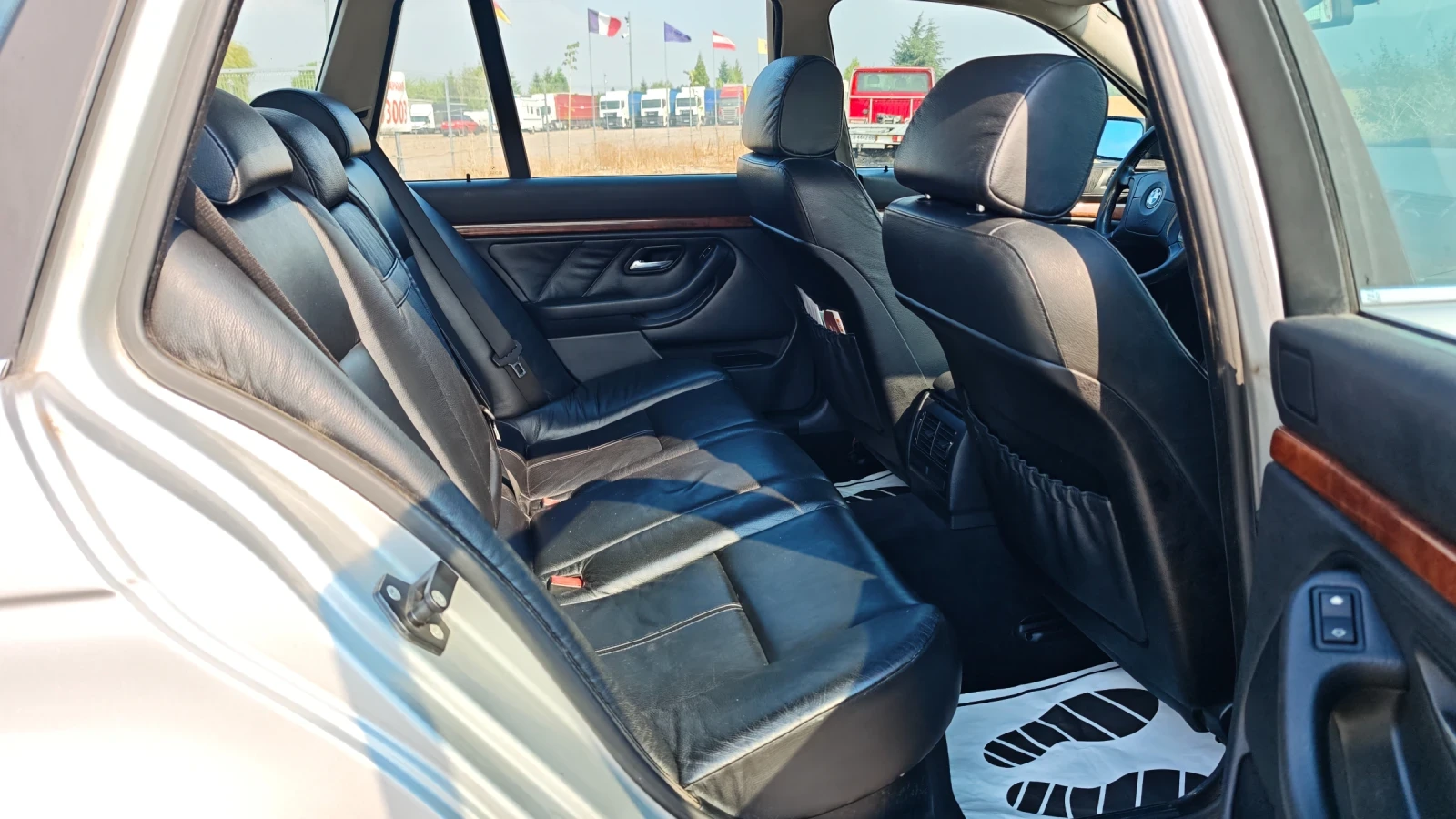 BMW 528 i, снимка 13 - Автомобили и джипове - 55708431