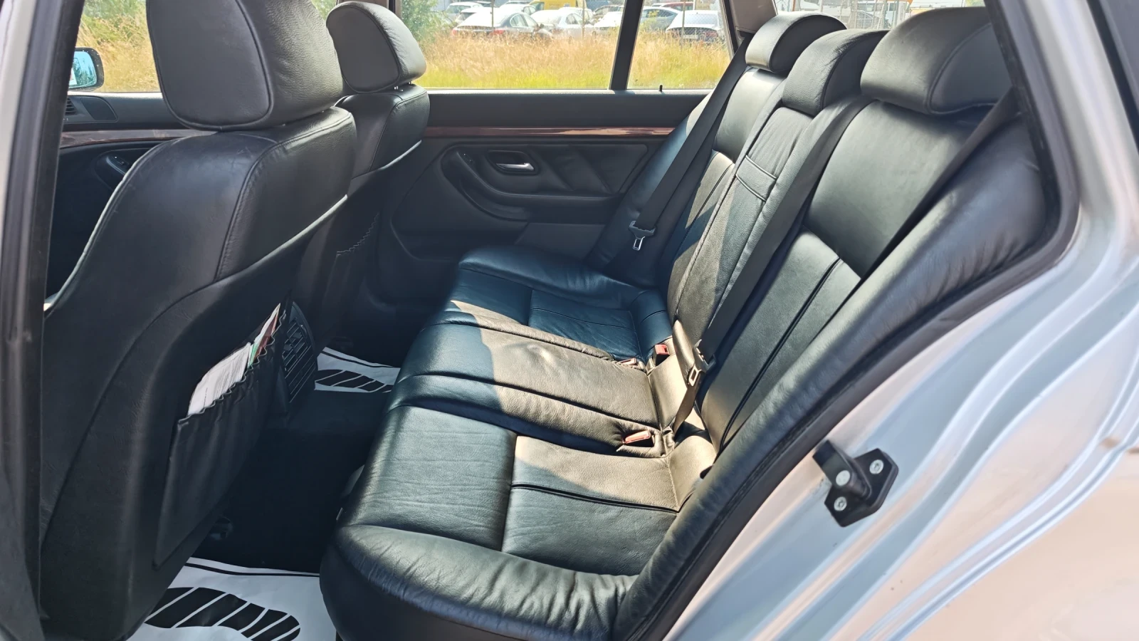 BMW 528 i, снимка 11 - Автомобили и джипове - 55708431