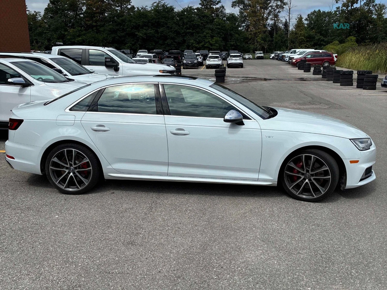 Audi S4 Автокредит Цена до България, снимка 2 - Автомобили и джипове - 55815319