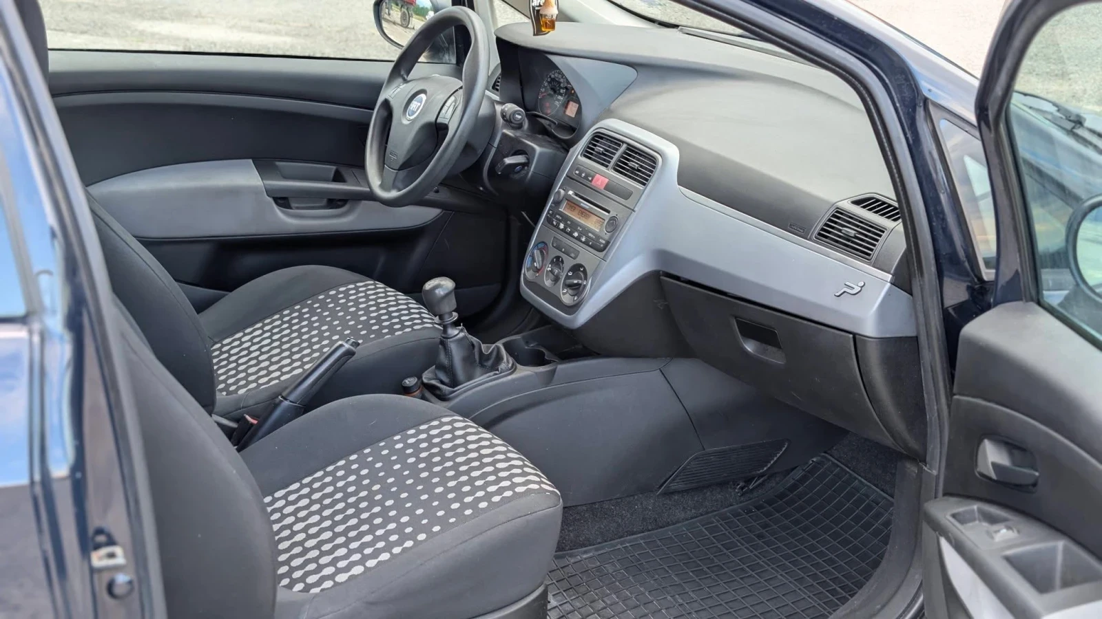 Fiat Punto, снимка 5 - Автомобили и джипове - 55976684
