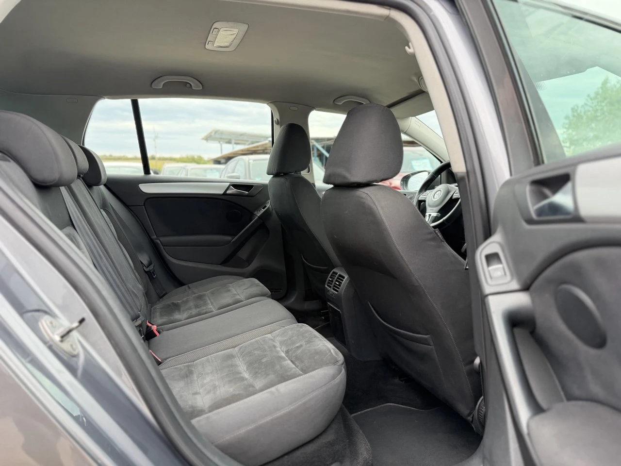 VW Golf 2.0TDI NAVI, снимка 12 - Автомобили и джипове - 56185513