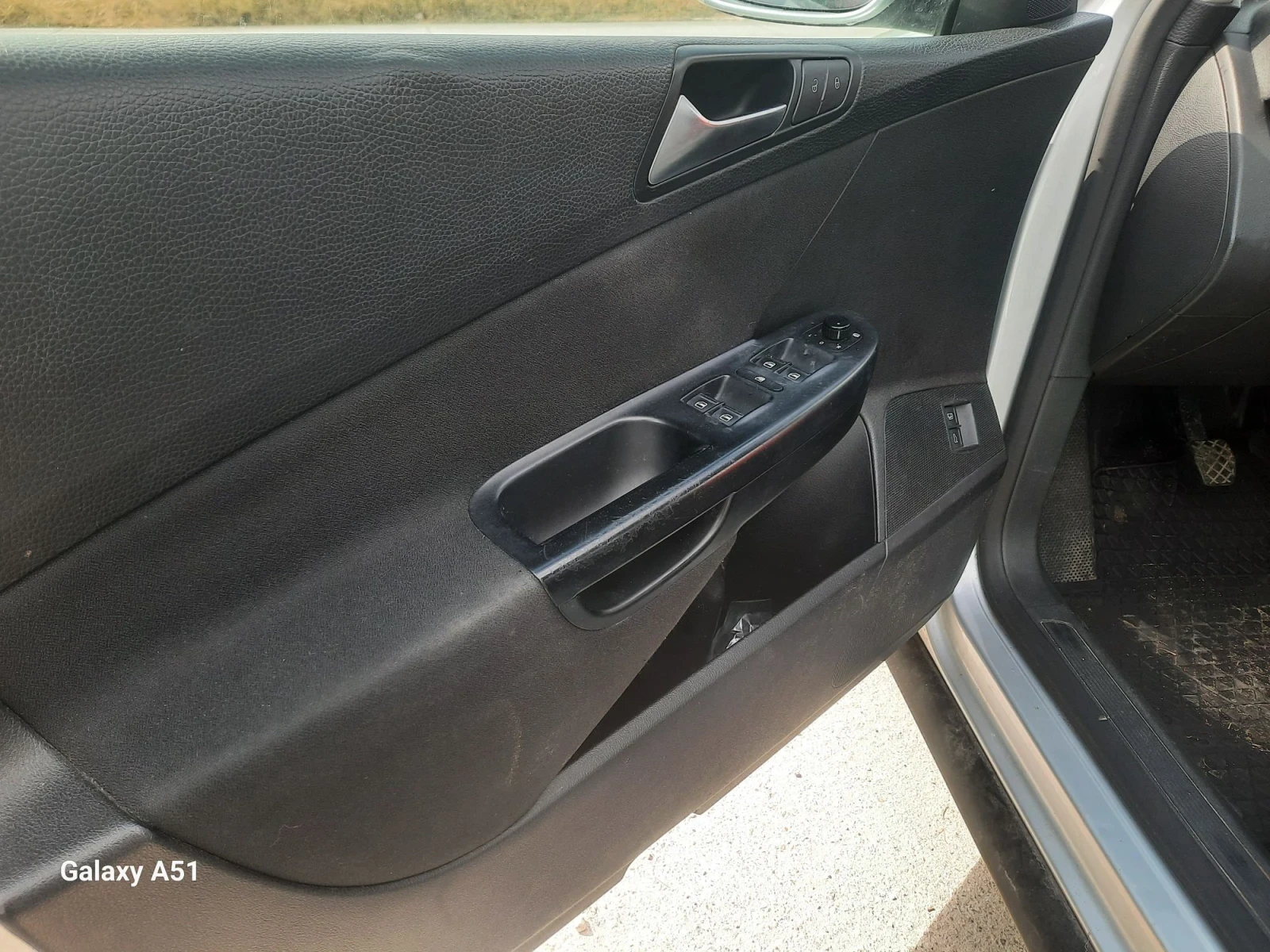 VW Passat 2.0 TDI, 110кс. 2009г., снимка 6 - Автомобили и джипове - 56197232