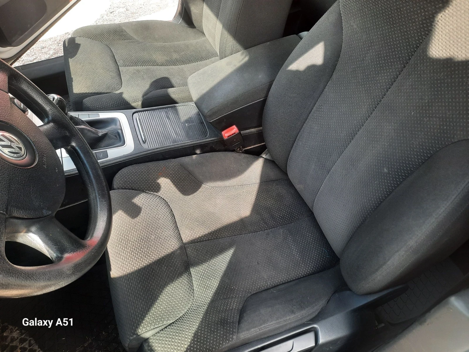 VW Passat 2.0 TDI, 110кс. 2009г., снимка 7 - Автомобили и джипове - 56197232