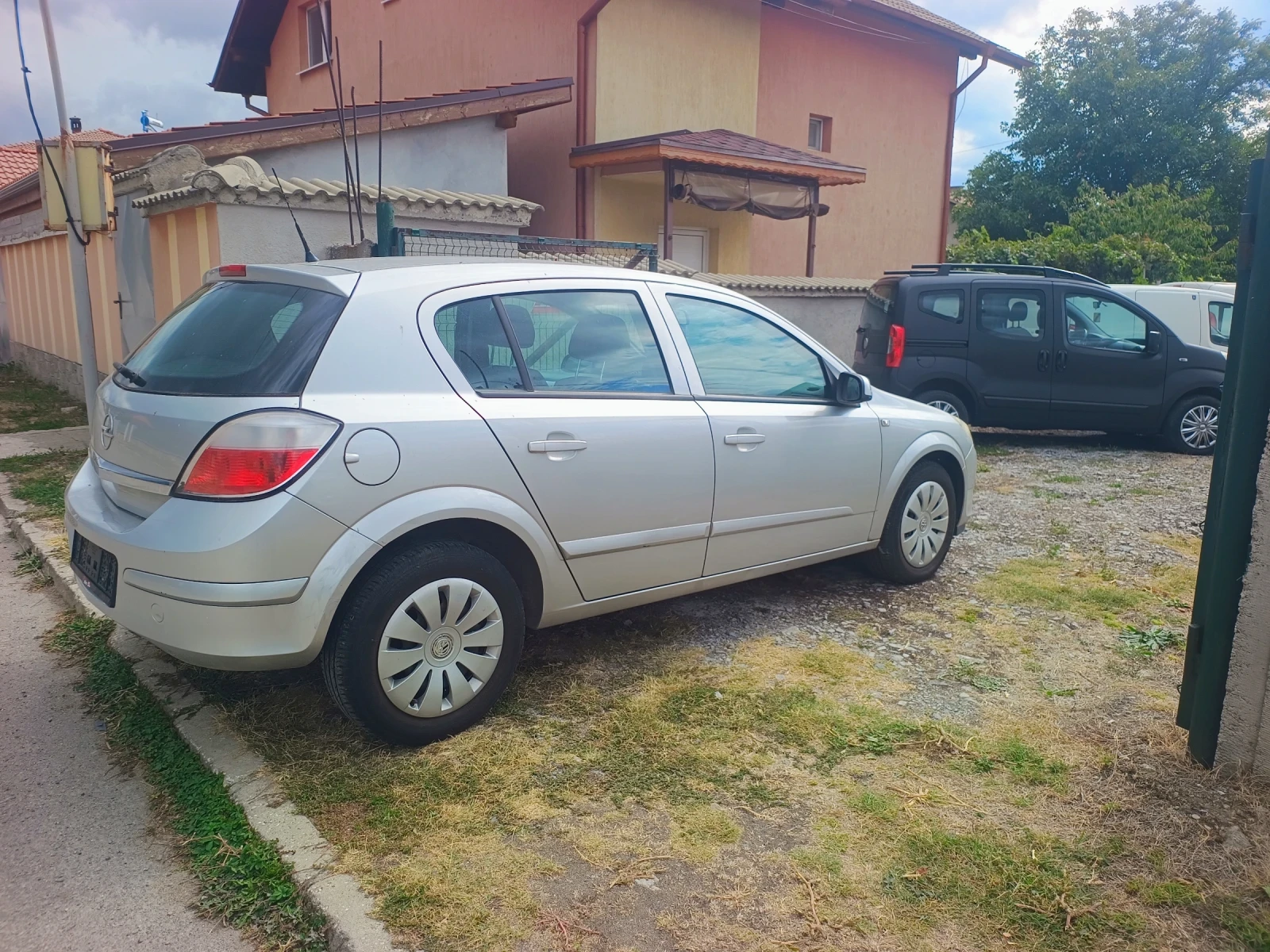 Opel Astra 1.4 I/Ecotec/Климатик/90к.с., снимка 6 - Автомобили и джипове - 56285697
