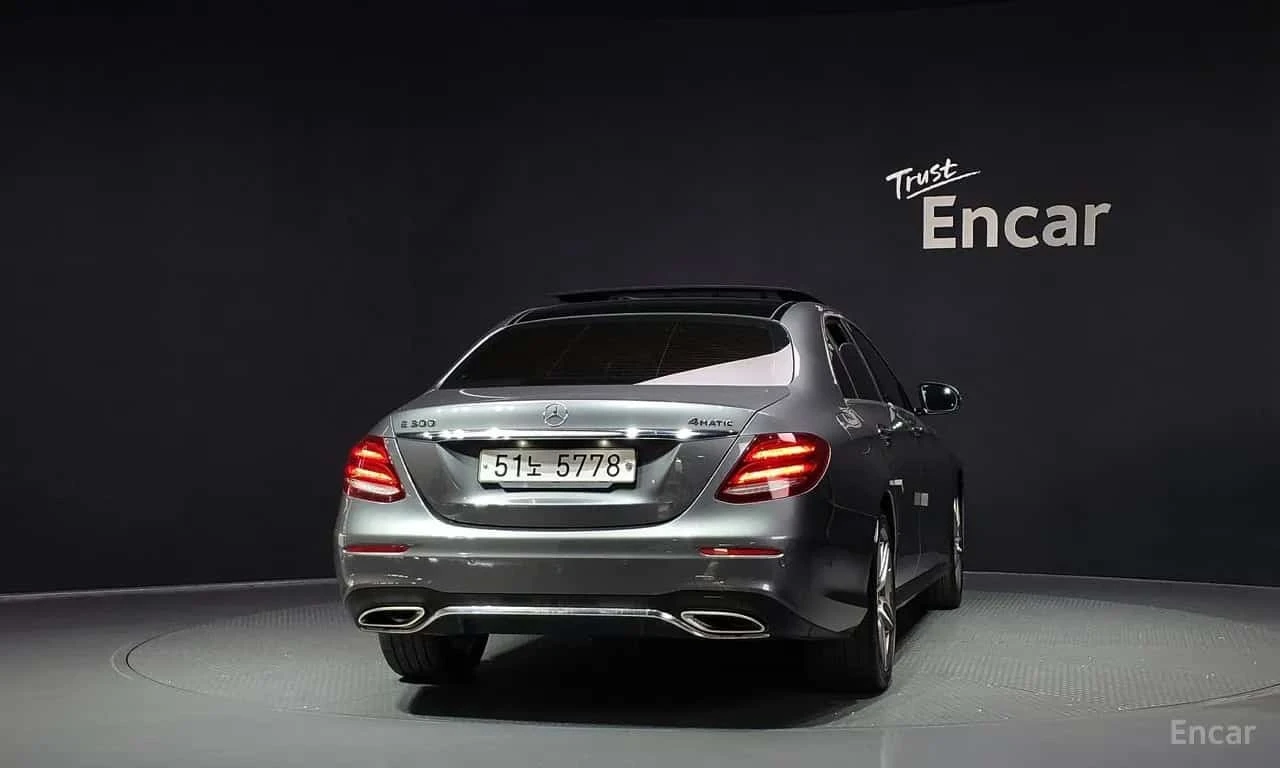 Mercedes-Benz E 300 * E300 4MATIC AMG Line * , снимка 4 - Автомобили и джипове - 56735733