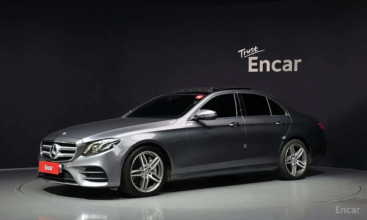 Mercedes-Benz E 300 * E300 4MATIC AMG Line * 