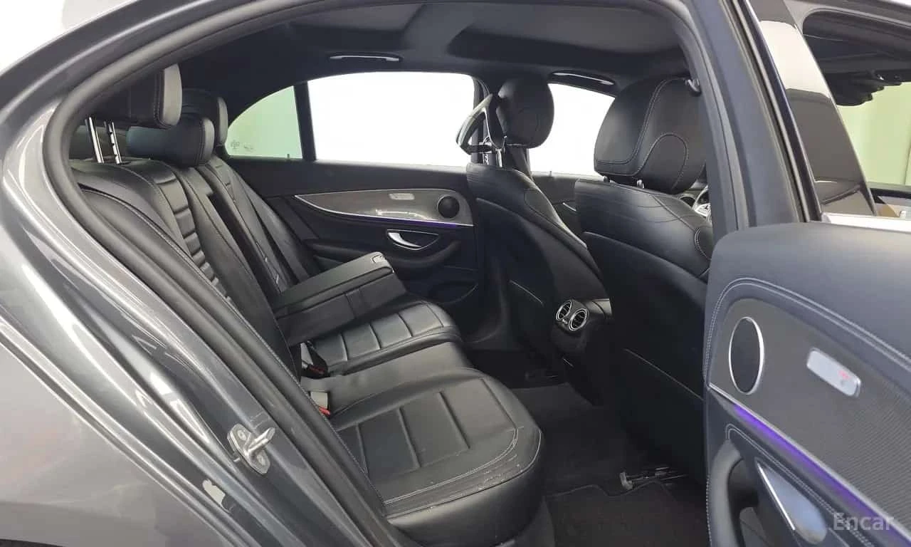 Mercedes-Benz E 300 * E300 4MATIC AMG Line * , снимка 12 - Автомобили и джипове - 56735733