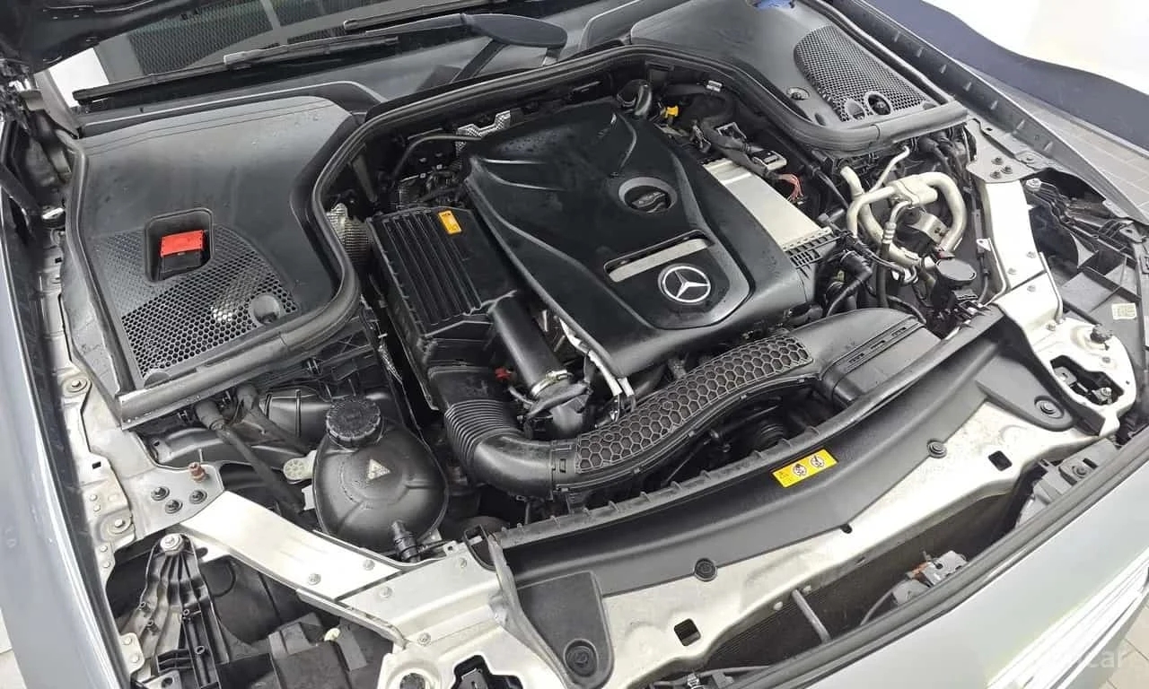 Mercedes-Benz E 300 * E300 4MATIC AMG Line * , снимка 6 - Автомобили и джипове - 56735733
