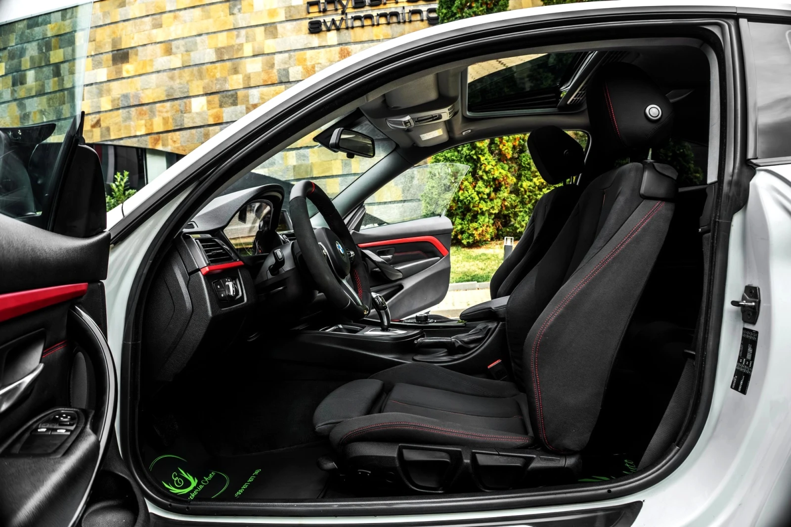 BMW 420 d* M-PERFORMANCE* RED CUT* PIANO BLACK* LED* , снимка 9 - Автомобили и джипове - 56741697