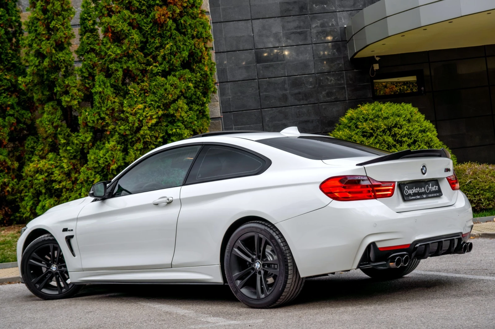 BMW 420 d* M-PERFORMANCE* RED CUT* PIANO BLACK* LED* , снимка 3 - Автомобили и джипове - 56741697
