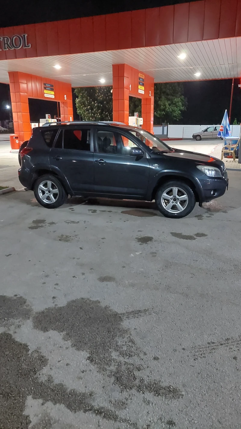 Toyota Rav4 2.2d-cat, снимка 8 - Автомобили и джипове - 47297029