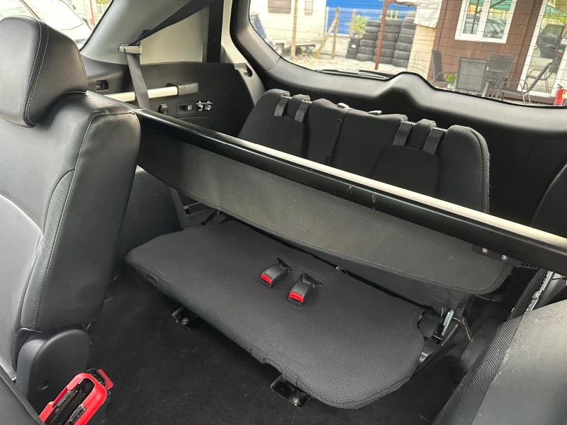 Mitsubishi Outlander 2.4I Автоматик 7-местен FULL, снимка 7 - Автомобили и джипове - 52148657