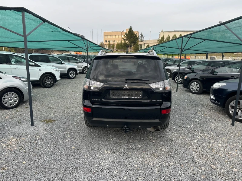 Mitsubishi Outlander 2.4I Автоматик 7-местен FULL, снимка 4 - Автомобили и джипове - 52148657