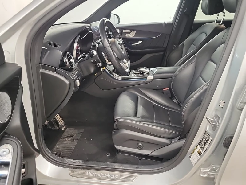 Mercedes-Benz GLC 300 * CARFAX * ФИНАНСИРАНЕ, снимка 5 - Автомобили и джипове - 53013956