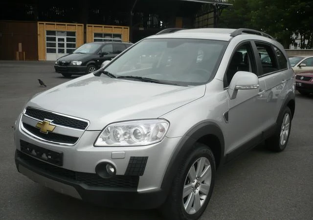 Chevrolet Captiva 2.0DTI/2.0i/2.4i, снимка 1 - Автомобили и джипове - 18042898