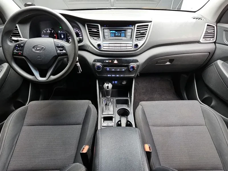 Hyundai Tucson DIESEL 1.7 2WD STYLE, снимка 7 - Автомобили и джипове - 54955821