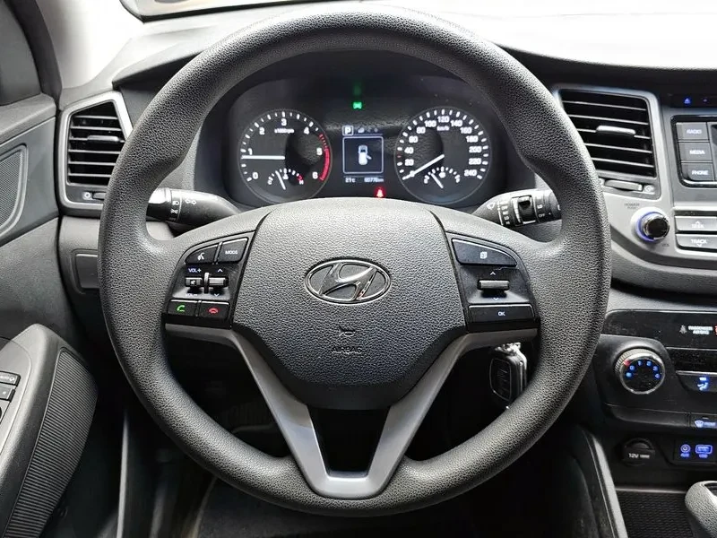 Hyundai Tucson DIESEL 1.7 2WD STYLE, снимка 12 - Автомобили и джипове - 54955821