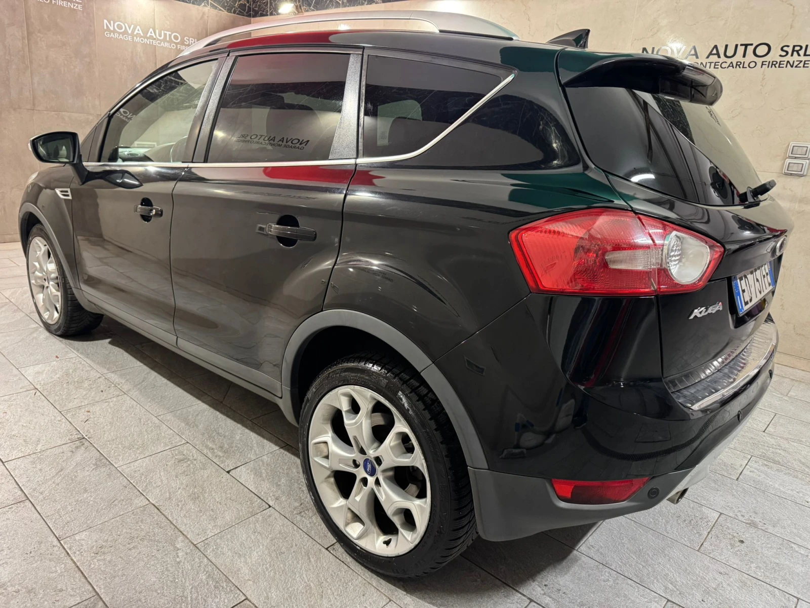 Ford Kuga 2.0D, 163к.с., 4х4, Автомат, Камера, Кожа, Панорам - изображение 4