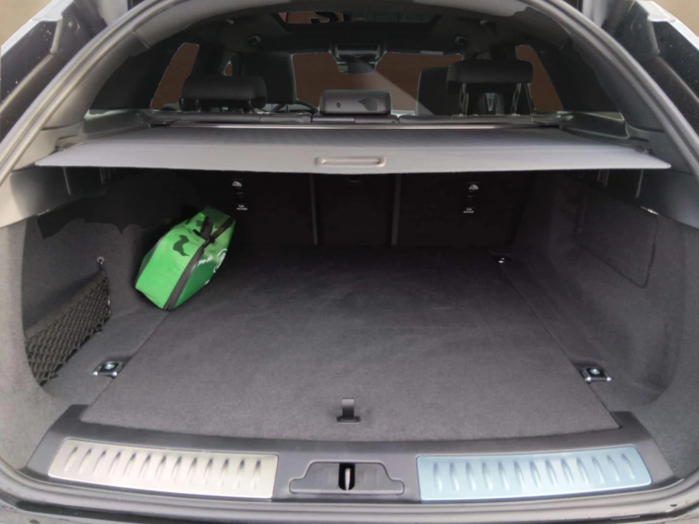 Land Rover Range Rover Velar 3.0 I6 - изображение 10