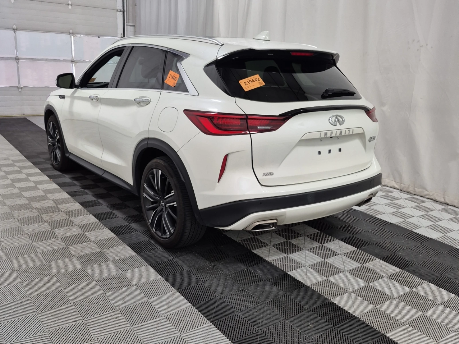 Infiniti QX50 AWD* ПОДГРЕВ* КАМЕРА* CARPLAY* ПАНО* М.ТОЧКА, снимка 6 - Автомобили и джипове - 54428044